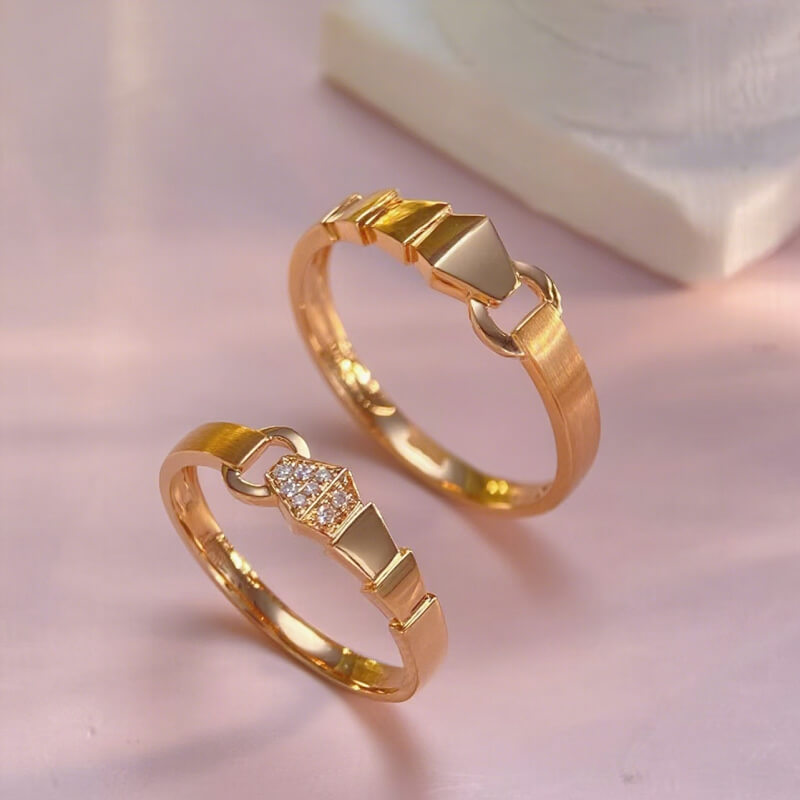 18K-Diamond Couple Rings