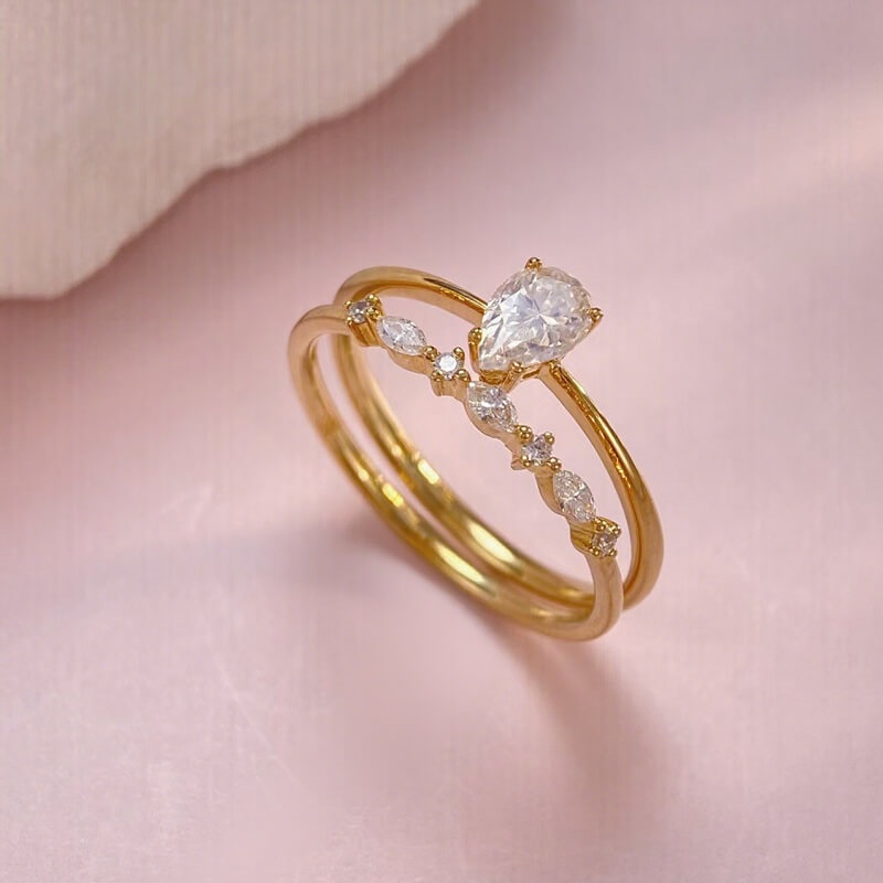 9K-Moissanite Ring