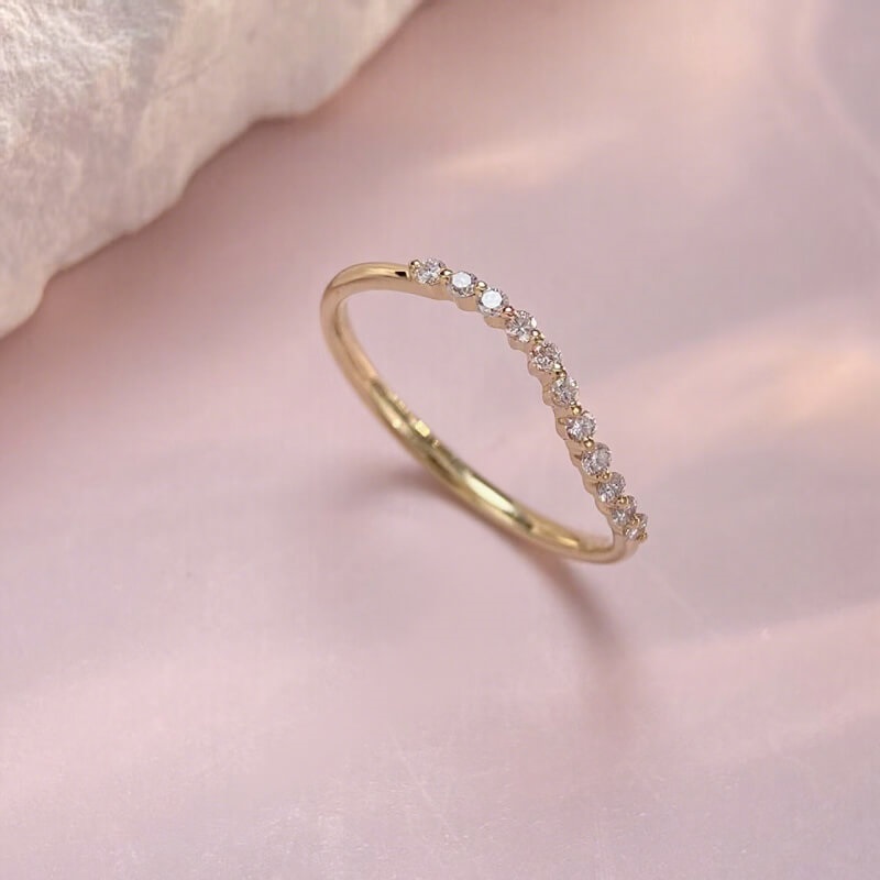 9K-Lab Grown Diamond Ring