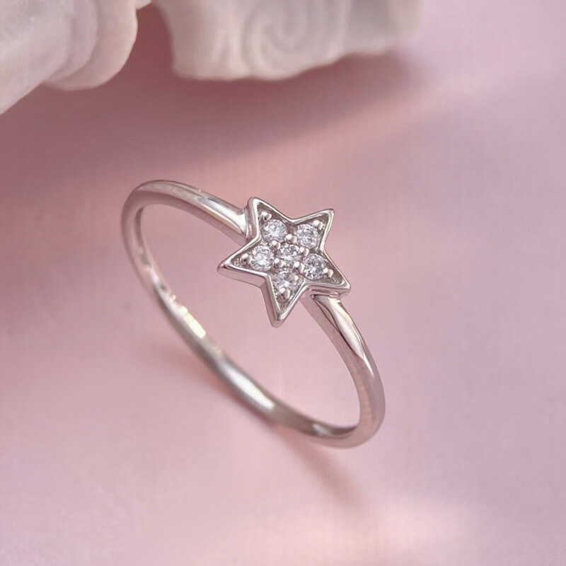9K-Lab-Grown Diamond Ring