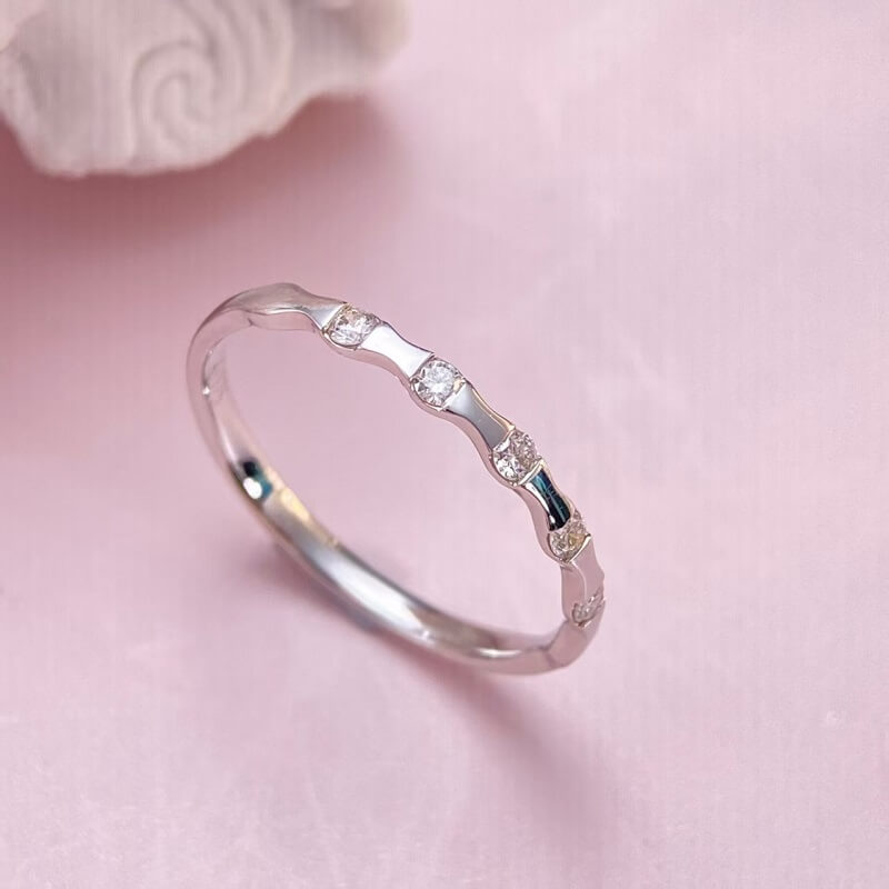 9K-Lab-Grown Diamond Ring