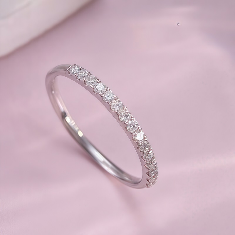 9K-Lab-Grown Diamond Ring