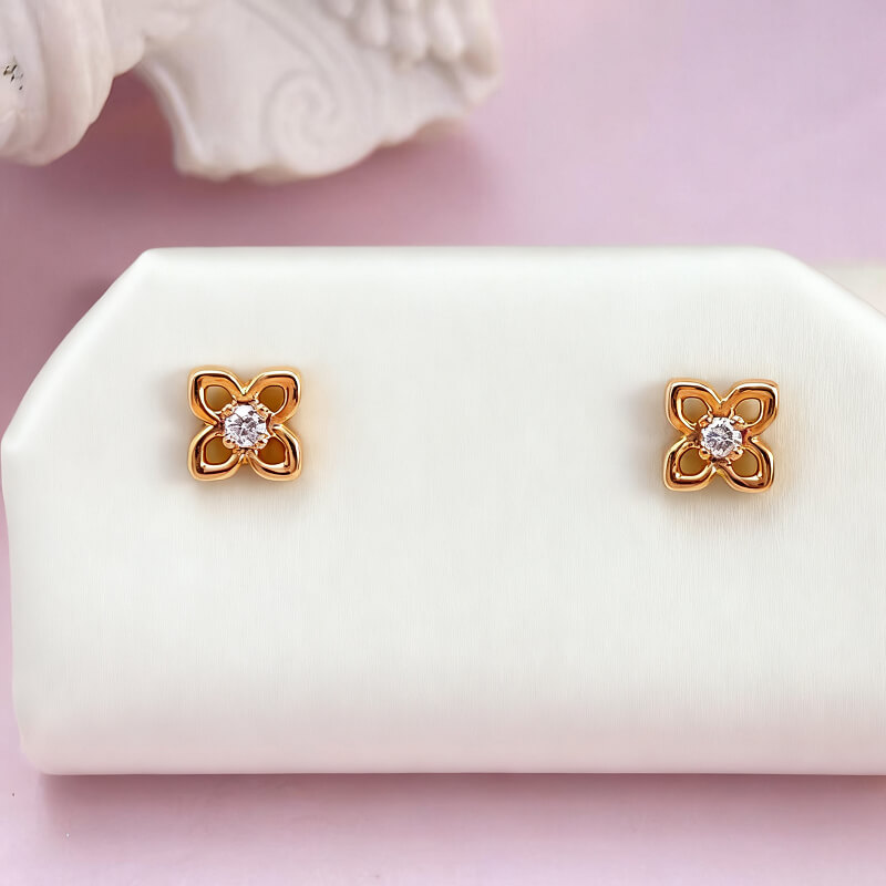 18K-Natural Diamond Earrings