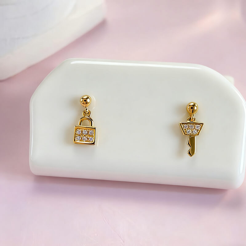 18K-Natural Diamond Earrings