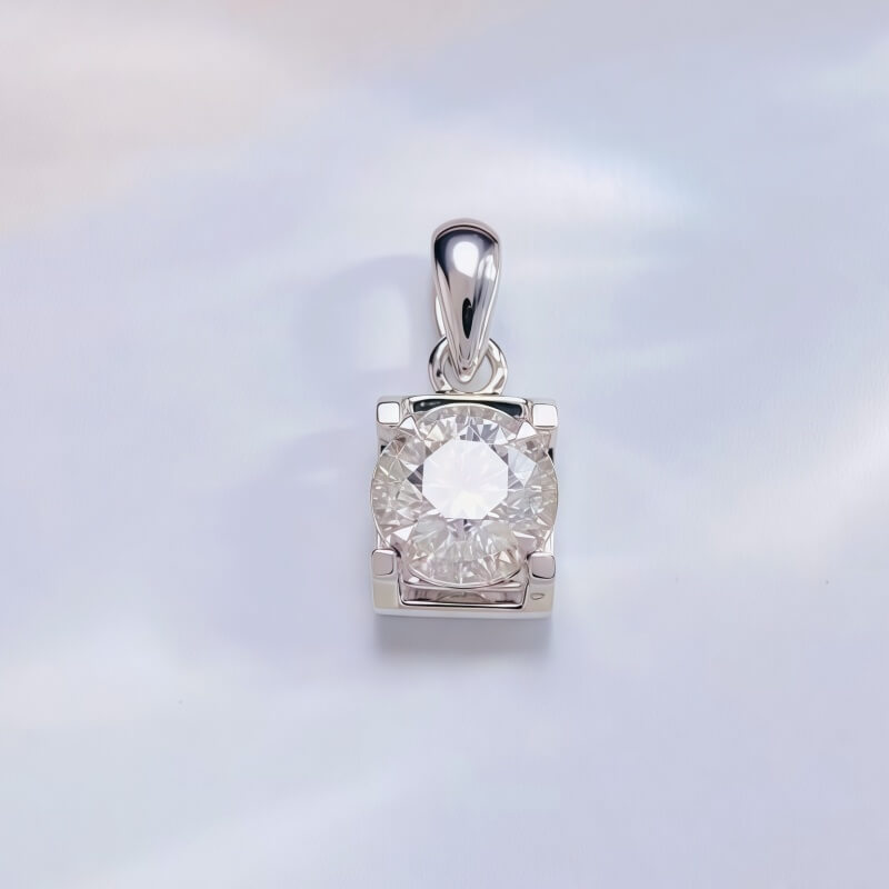 18K-Natural Diamond Pendant