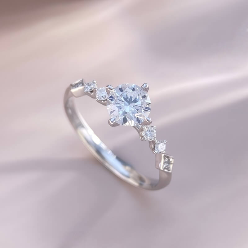 9K-Lab-Grown Diamond Ring
