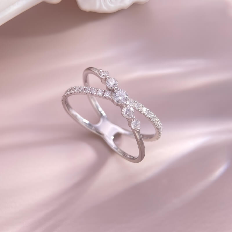 9K-Lab-Grown Diamond Ring