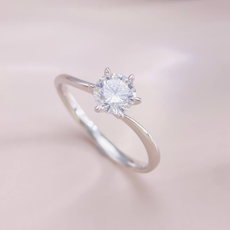 9K-Lab-Grown Diamond Ring