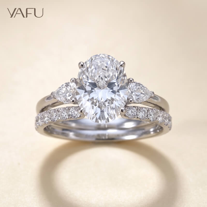 18K-Lab-Grown Diamond Ring